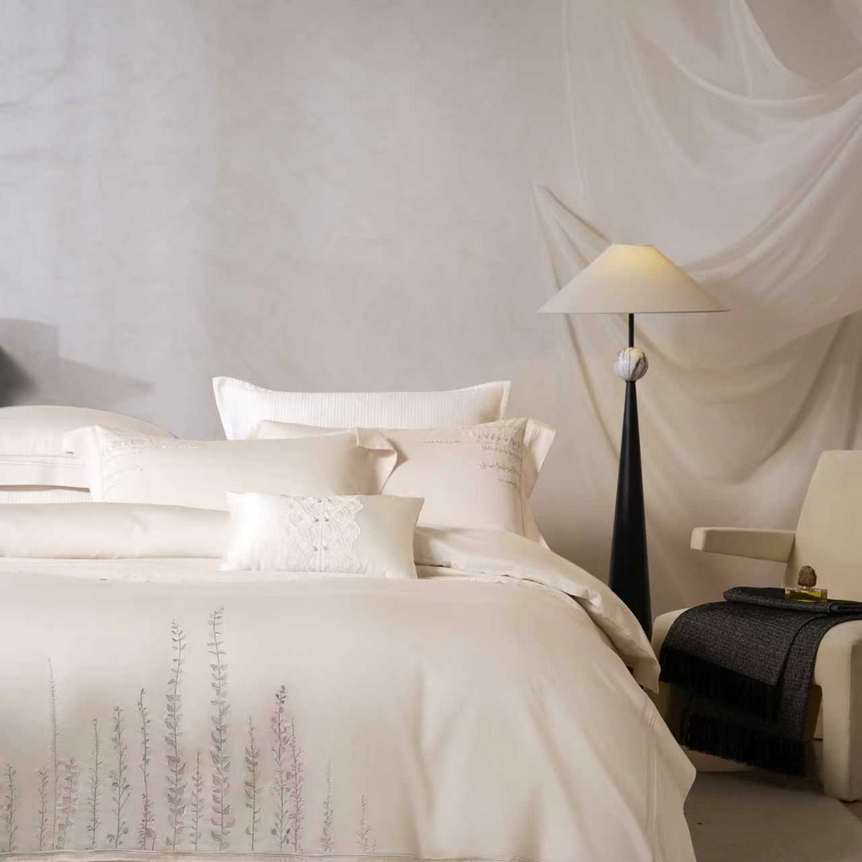 91家纺网 家纺一手货源 找家纺 玖玖爱家纺 2026新款100支长绒棉东方禅意柔奢风极简治愈四件套-漫枝 漫枝-云白