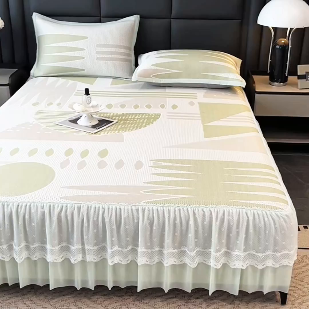 91家纺网 家纺一手货源 找家纺 雅诗帛 2026新款凉感丝PE凉感床裙款凉席三件套-几何系列 几何绿-床裙