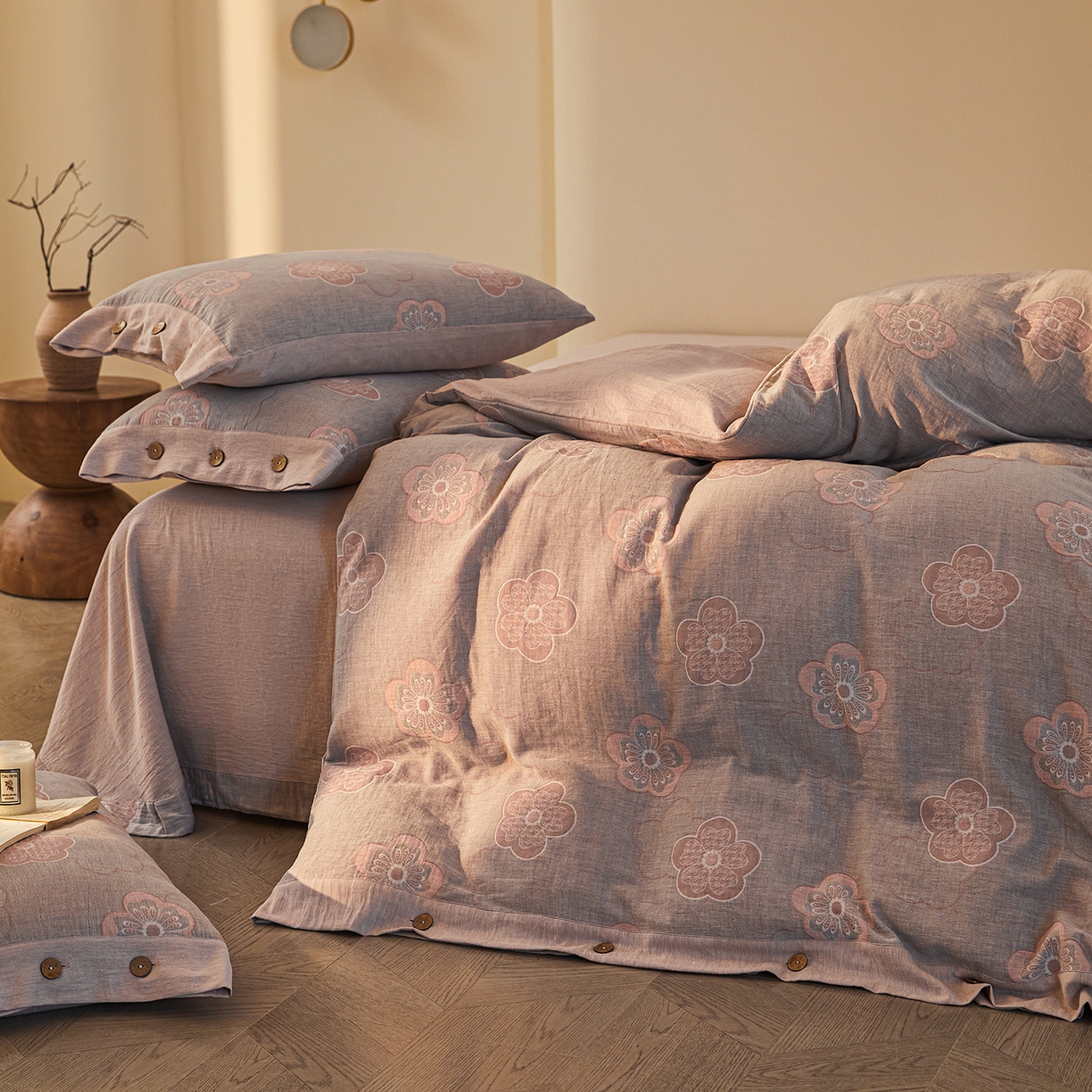 91家纺网 家纺一手货源 找家纺 （总）仰望棉麻双层纱供应链 2026新款全棉色织提花双层纱纽扣款四件套-花未眠