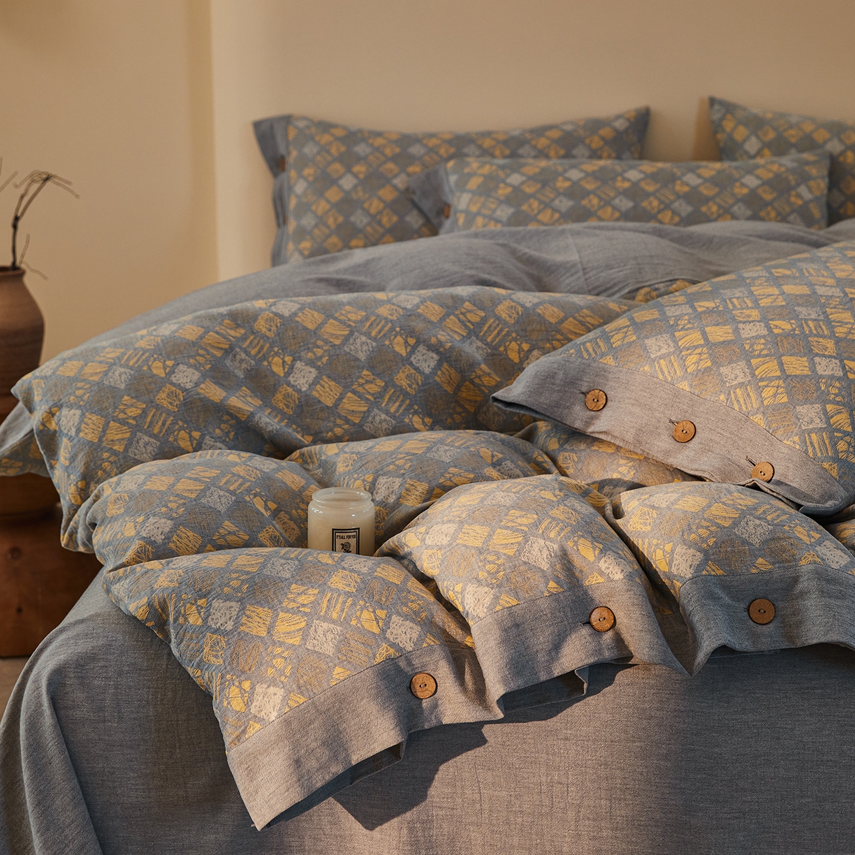 91家纺网 家纺一手货源 找家纺 （总）仰望棉麻双层纱供应链 2026新款全棉色织提花双层纱纽扣款四件套-木林漫