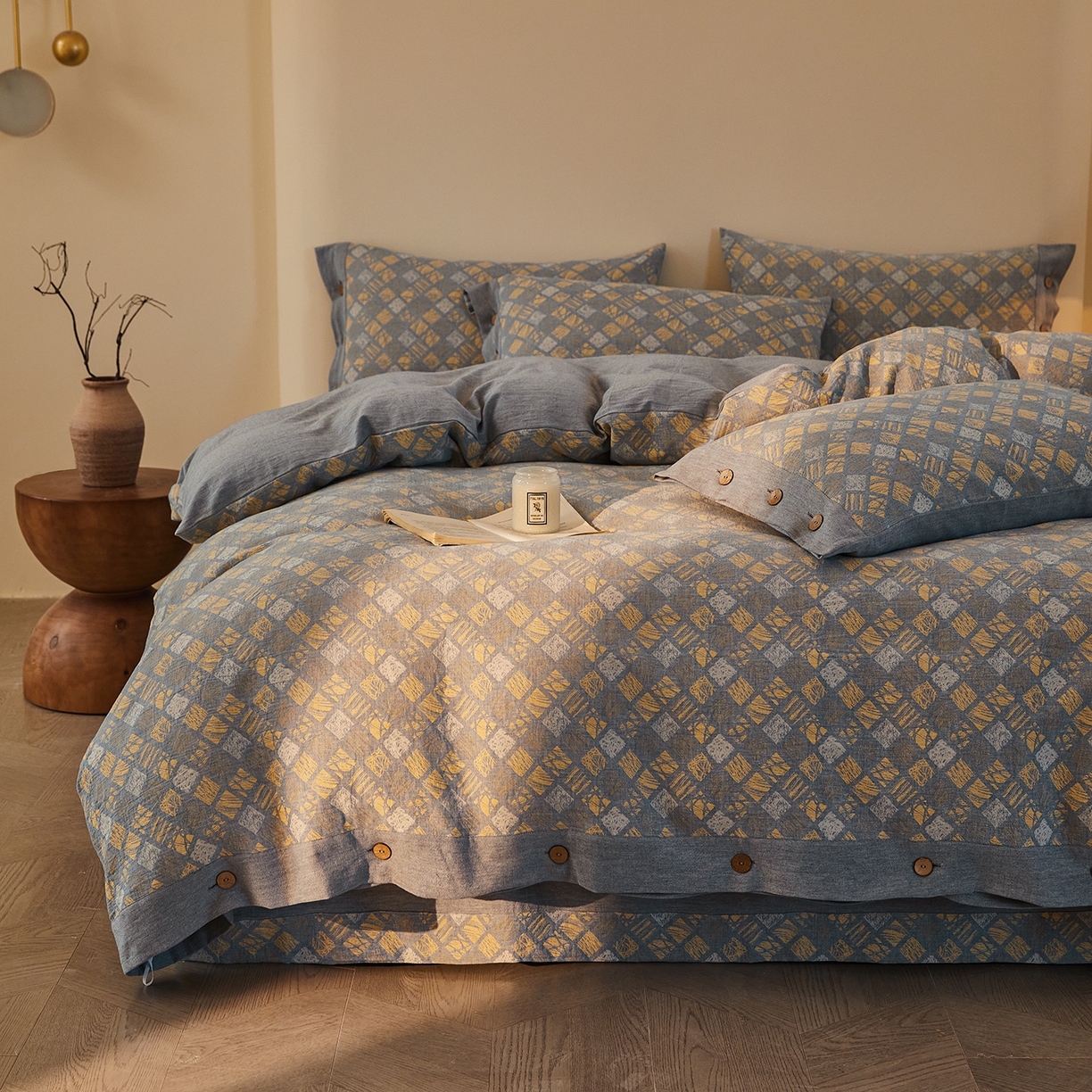 91家纺网 家纺一手货源 找家纺 （总）仰望棉麻双层纱供应链 2026新款全棉色织提花双层纱纽扣款四件套-木林漫