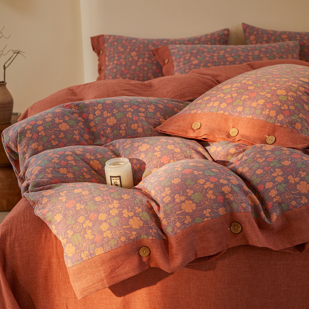 91家纺网 家纺一手货源 找家纺 （总）仰望棉麻双层纱供应链 2026新款全棉色织提花双层纱纽扣款四件套-幸运草