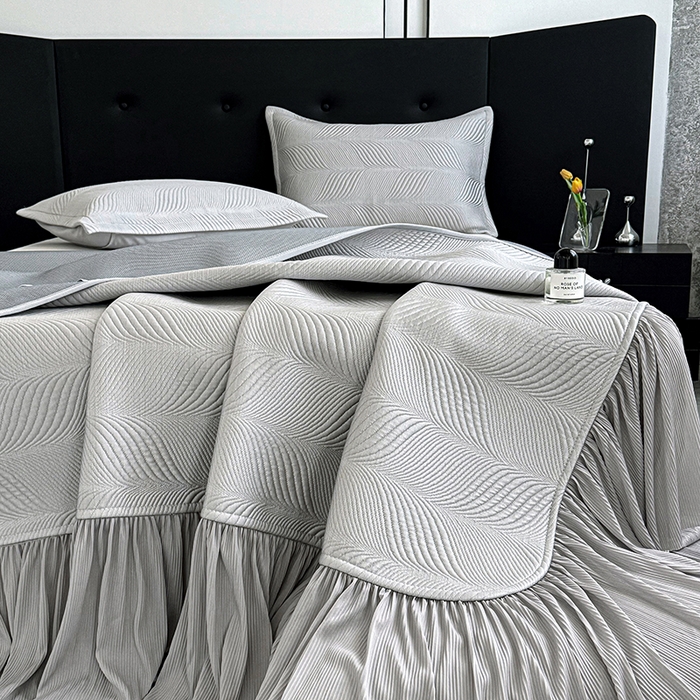 91家纺网 家纺一手货源 找家纺 （总）红夫人 2026新款PE高分子复合凉感席韩版床裙款凉席三件套-冰川