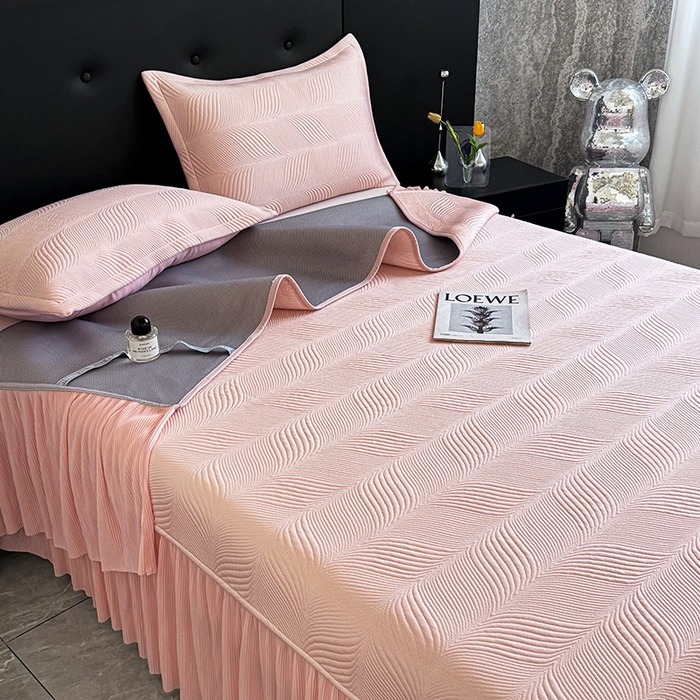 91家纺网 家纺一手货源 找家纺 红夫人 2026新款PE高分子复合凉感席韩版床裙款凉席三件套-冰川 冰川-粉色