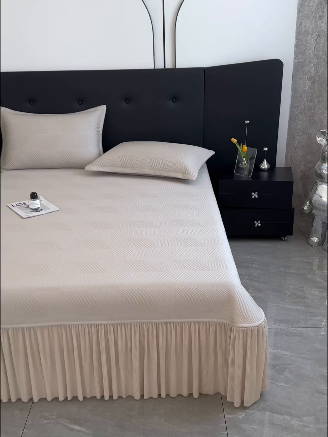 91家纺网 家纺一手货源 找家纺 红夫人 2026新款PE高分子复合凉感席韩版床裙款凉席三件套-冰川 冰川-香槟色