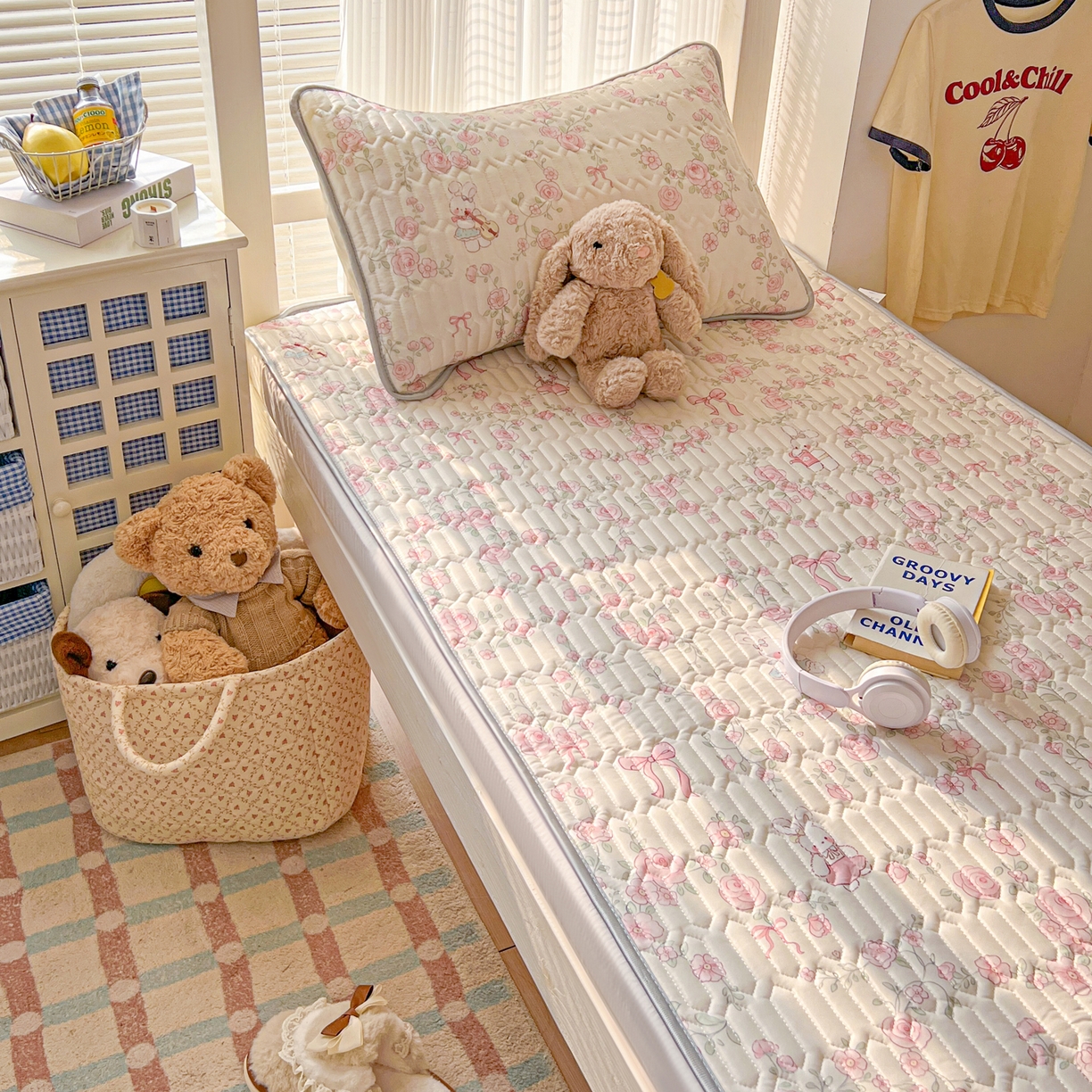 91家纺网 家纺一手货源 找家纺 川悦生活 2026新款大版宿舍凉感丝学生床凉席三件套 粉雾玫瑰