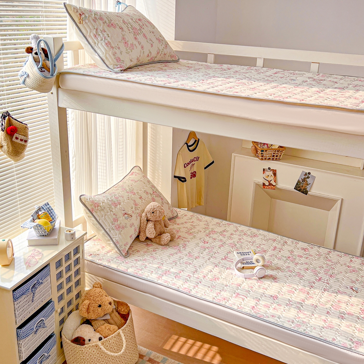 91家纺网 家纺一手货源 找家纺 川悦生活 2026新款大版宿舍凉感丝学生床凉席三件套 粉雾玫瑰