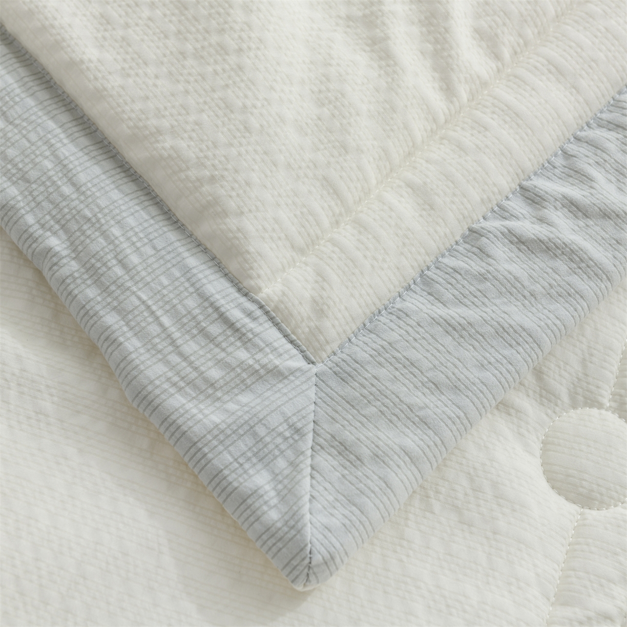 91家纺网 家纺一手货源 找家纺 （总）恋绒家纺 2026春夏新款泡芙纱双层纱泡泡提花皱皱纱夏被夏凉被空调被