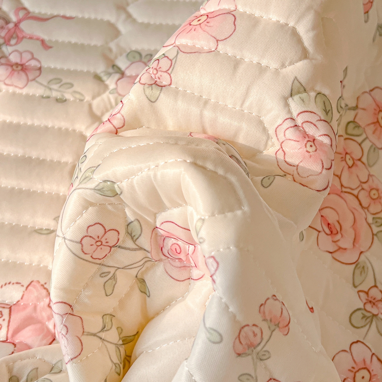 91家纺网 家纺一手货源 找家纺 川悦生活 2026新款大版宿舍凉感丝学生床凉席三件套 粉雾玫瑰