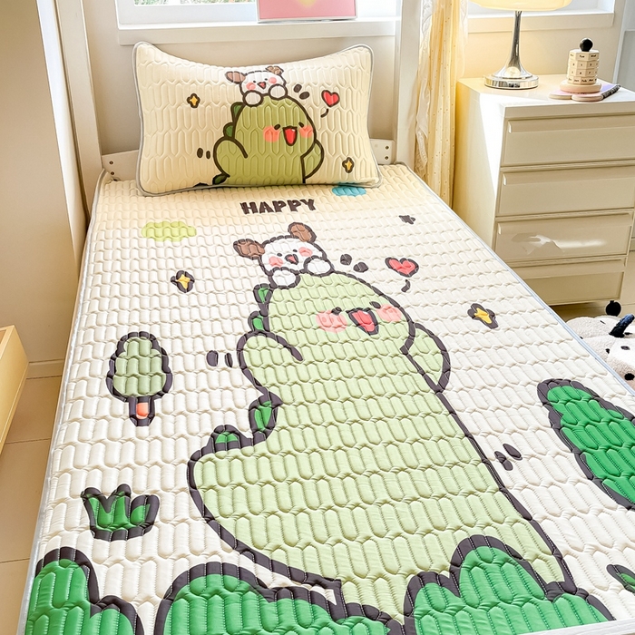 91家纺网 家纺一手货源 找家纺 川悦生活 2026新款大版宿舍凉感丝学生床凉席三件套 哈哈恐龙