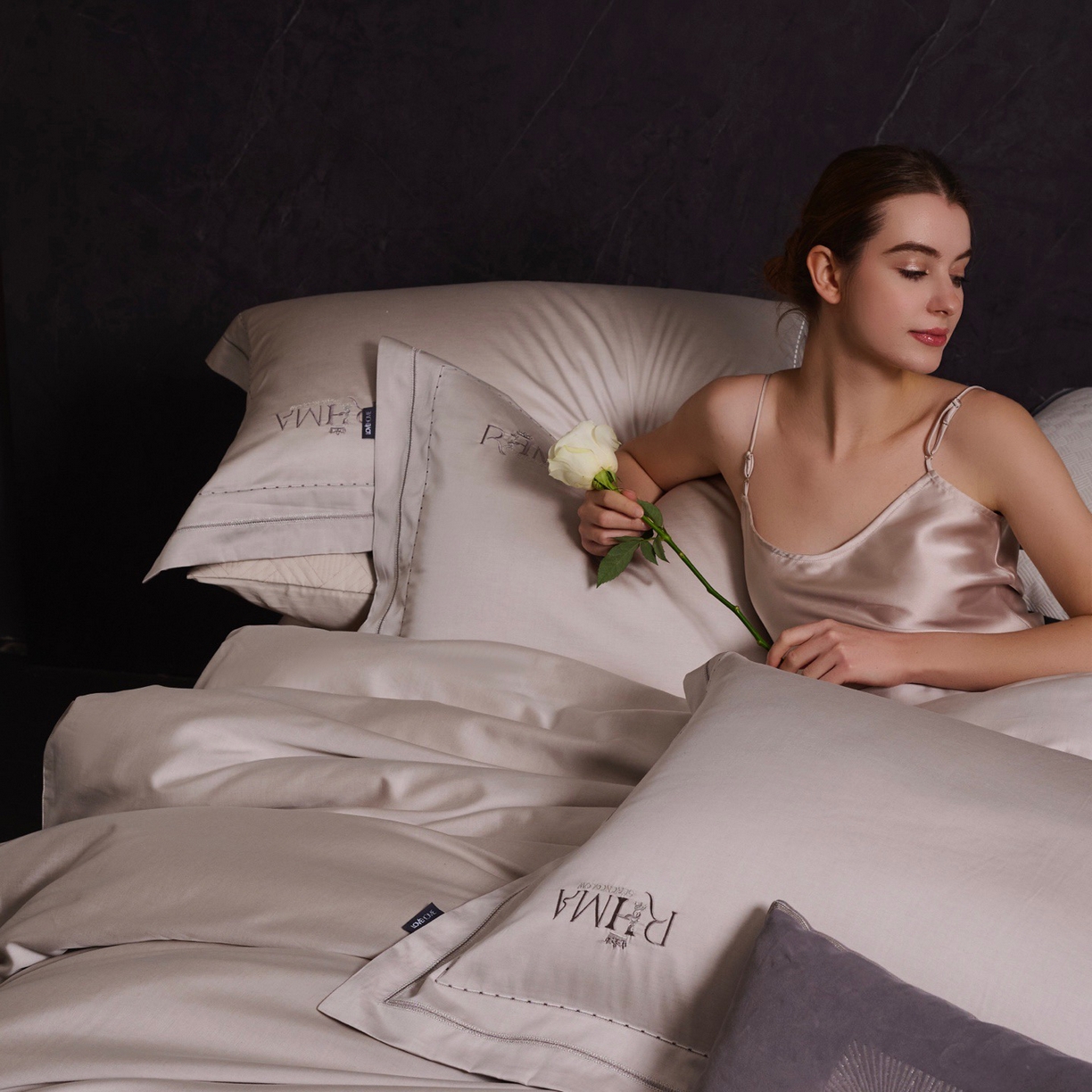 91家纺网 家纺一手货源 找家纺 玖玖爱家纺 2026新款天丝棉麻极简主义四件套 月影绿