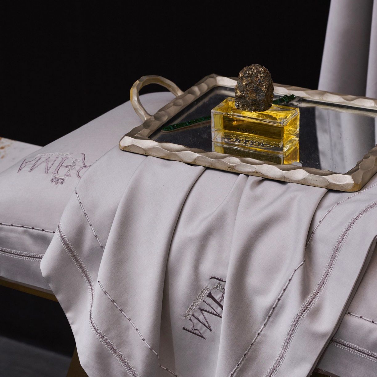 91家纺网 家纺一手货源 找家纺 玖玖爱家纺 2026新款天丝棉麻极简主义四件套 天空灰