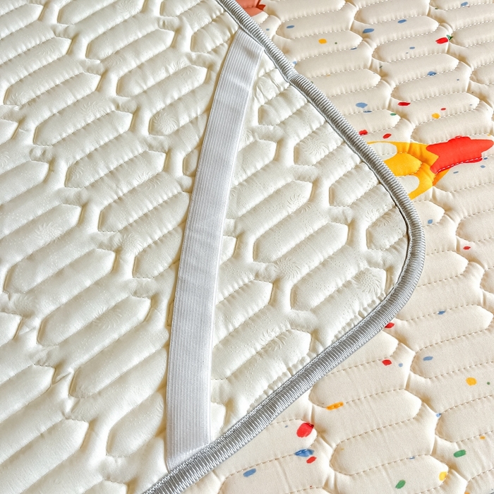 91家纺网 家纺一手货源 找家纺 川悦生活 2026新款大版宿舍凉感丝学生床凉席三件套 快乐熊仔