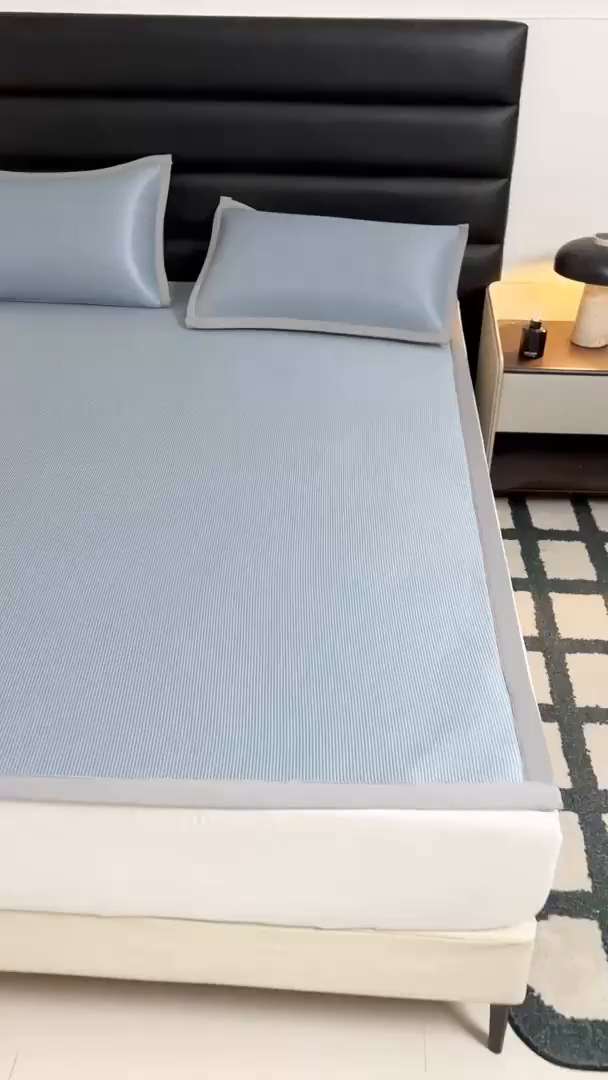 91家纺网 家纺一手货源 找家纺 （总）家喜爱 2026新款碳光冰丝席子三件套加厚复合三明治款冰丝软席平铺席