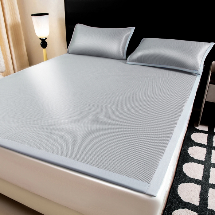 91家纺网 家纺一手货源 找家纺 家喜爱 2026新款碳光冰丝席子三件套加厚复合三明治款冰丝软席平铺席 千鸟格-灰【复合三明治款】