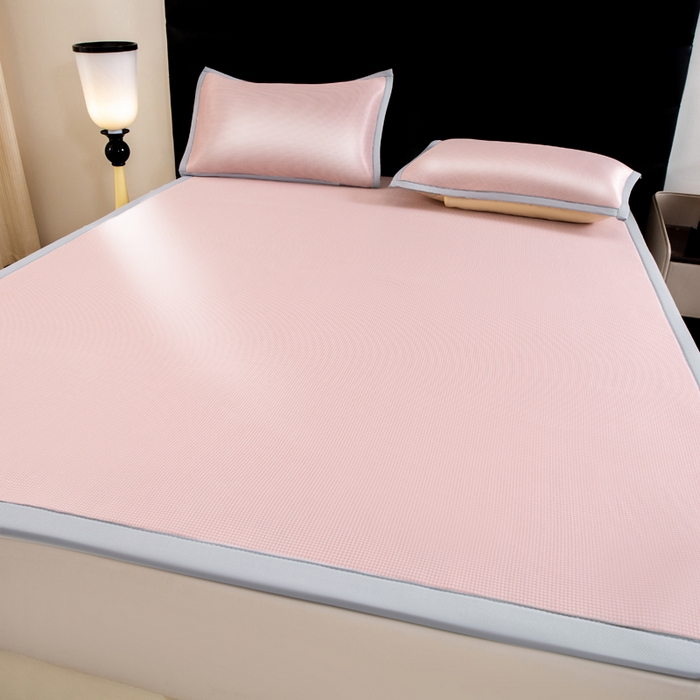 91家纺网 家纺一手货源 找家纺 家喜爱 2026新款碳光冰丝席子三件套加厚复合三明治款冰丝软席平铺席 千鸟格-粉【复合三明治款】