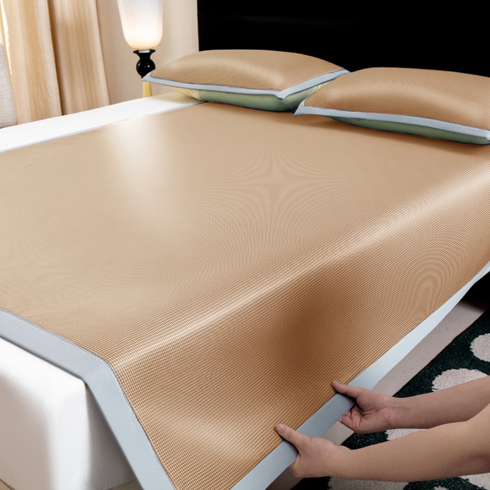 91家纺网 家纺一手货源 找家纺 家喜爱 2026新款碳光冰丝席子三件套加厚复合三明治款冰丝软席平铺席 千鸟格-咖【复合三明治款】