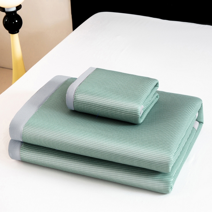 91家纺网 家纺一手货源 找家纺 家喜爱 2026新款碳光冰丝席子三件套加厚复合三明治款冰丝软席平铺席 千鸟格-绿【复合三明治款】