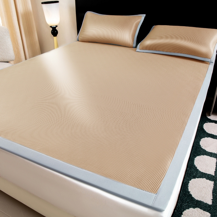 91家纺网 家纺一手货源 找家纺 家喜爱 2026新款碳光冰丝席子三件套加厚复合三明治款冰丝软席平铺席 千鸟格-咖【复合三明治款】