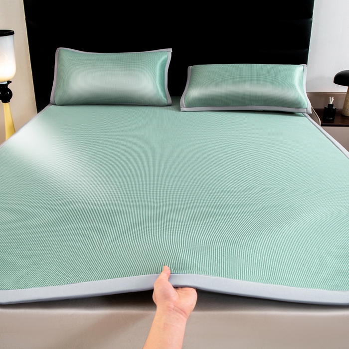 91家纺网 家纺一手货源 找家纺 家喜爱 2026新款碳光冰丝席子三件套加厚复合三明治款冰丝软席平铺席 千鸟格-绿【复合三明治款】