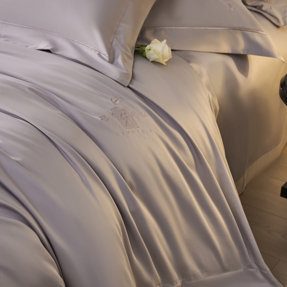 91家纺网 家纺一手货源 找家纺 玖玖爱家纺 2026新款100支奢织黄金长绒棉四件套-玫瑰 玫瑰-杉烟灰