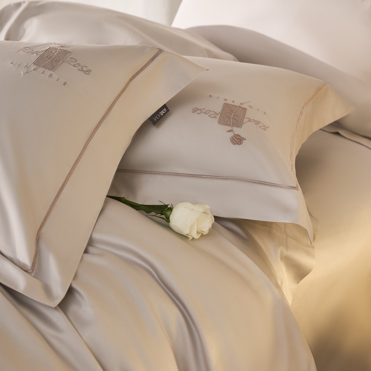 91家纺网 家纺一手货源 找家纺 玖玖爱家纺 2026新款100支奢织黄金长绒棉四件套-玫瑰 玫瑰-香槟色