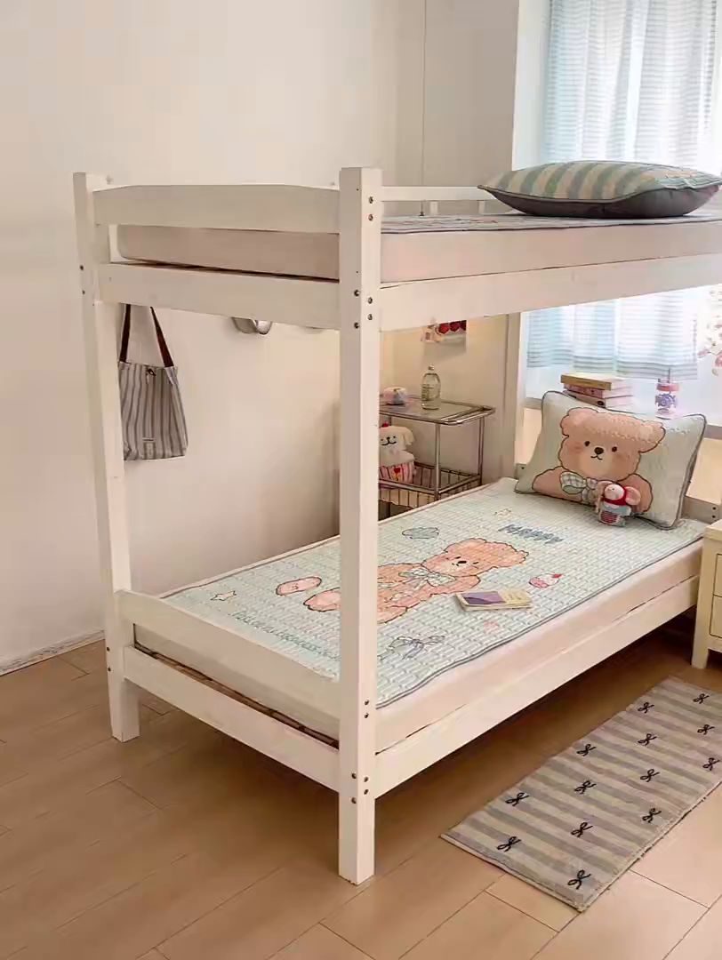 91家纺网 家纺一手货源 找家纺 川悦生活 2026新款大版宿舍凉感丝学生床凉席三件套 奶芙熊仔