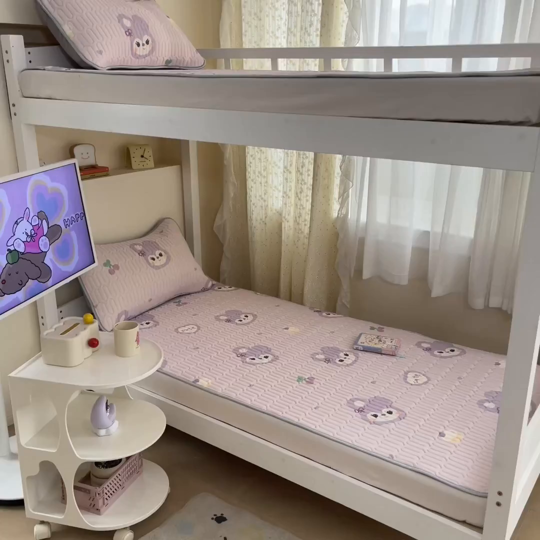 91家纺网 家纺一手货源 找家纺 川悦生活 2026新款大版宿舍凉感丝学生床凉席三件套 软绵兔酱