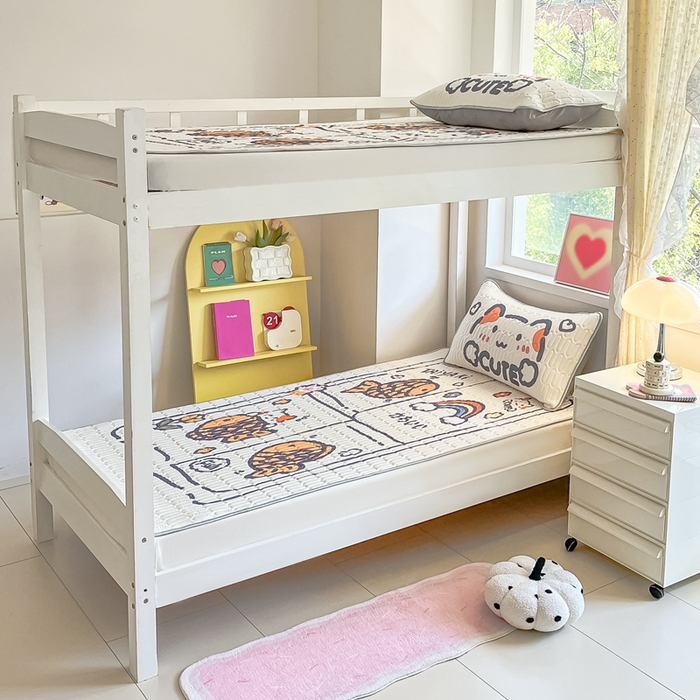 91家纺网 家纺一手货源 找家纺 川悦生活 2026新款大版宿舍凉感丝学生床凉席三件套 元气小鱼