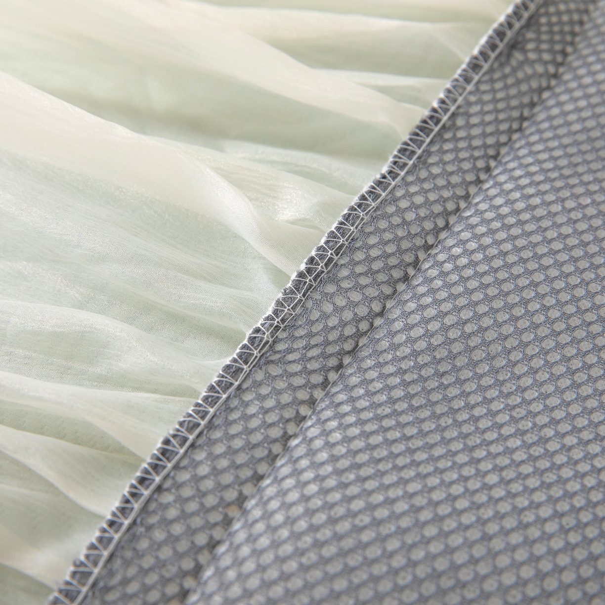 91家纺网 家纺一手货源 找家纺 木兰花 2026新款凉豆豆款PE高分子复合凉感席床盖款凉席三件套-控价228 天鹅之恋-豆蔻绿