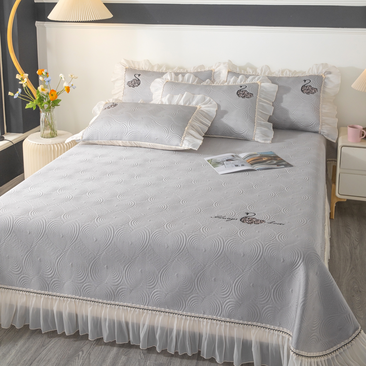 91家纺网 家纺一手货源 找家纺 木兰花 2026新款凉豆豆款PE高分子复合凉感席床盖款凉席三件套-控价228 天鹅之恋-雾灰