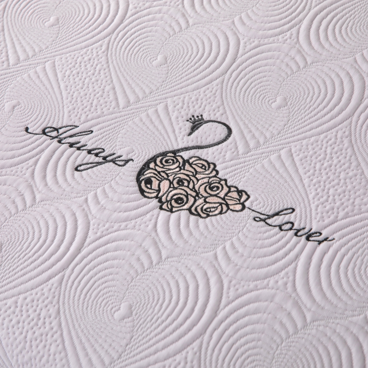 91家纺网 家纺一手货源 找家纺 木兰花 2026新款凉豆豆款PE高分子复合凉感席床盖款凉席三件套-控价228 天鹅之恋-香芋紫