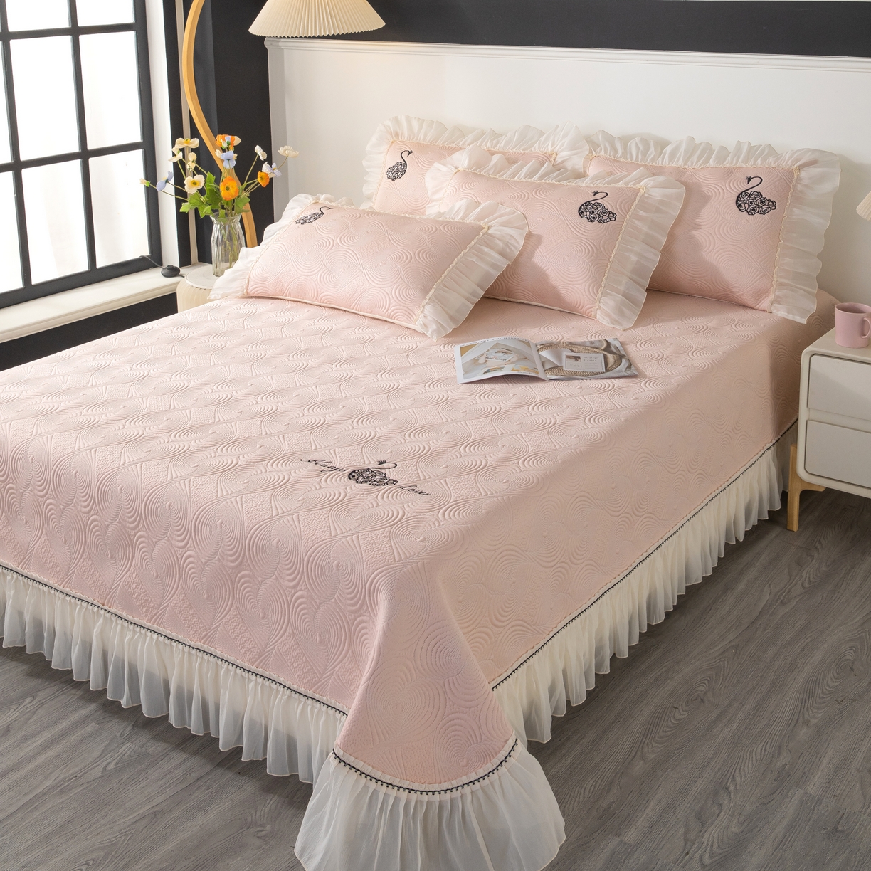 91家纺网 家纺一手货源 找家纺 木兰花 2026新款凉豆豆款PE高分子复合凉感席床盖款凉席三件套-控价228 天鹅之恋-樱花粉