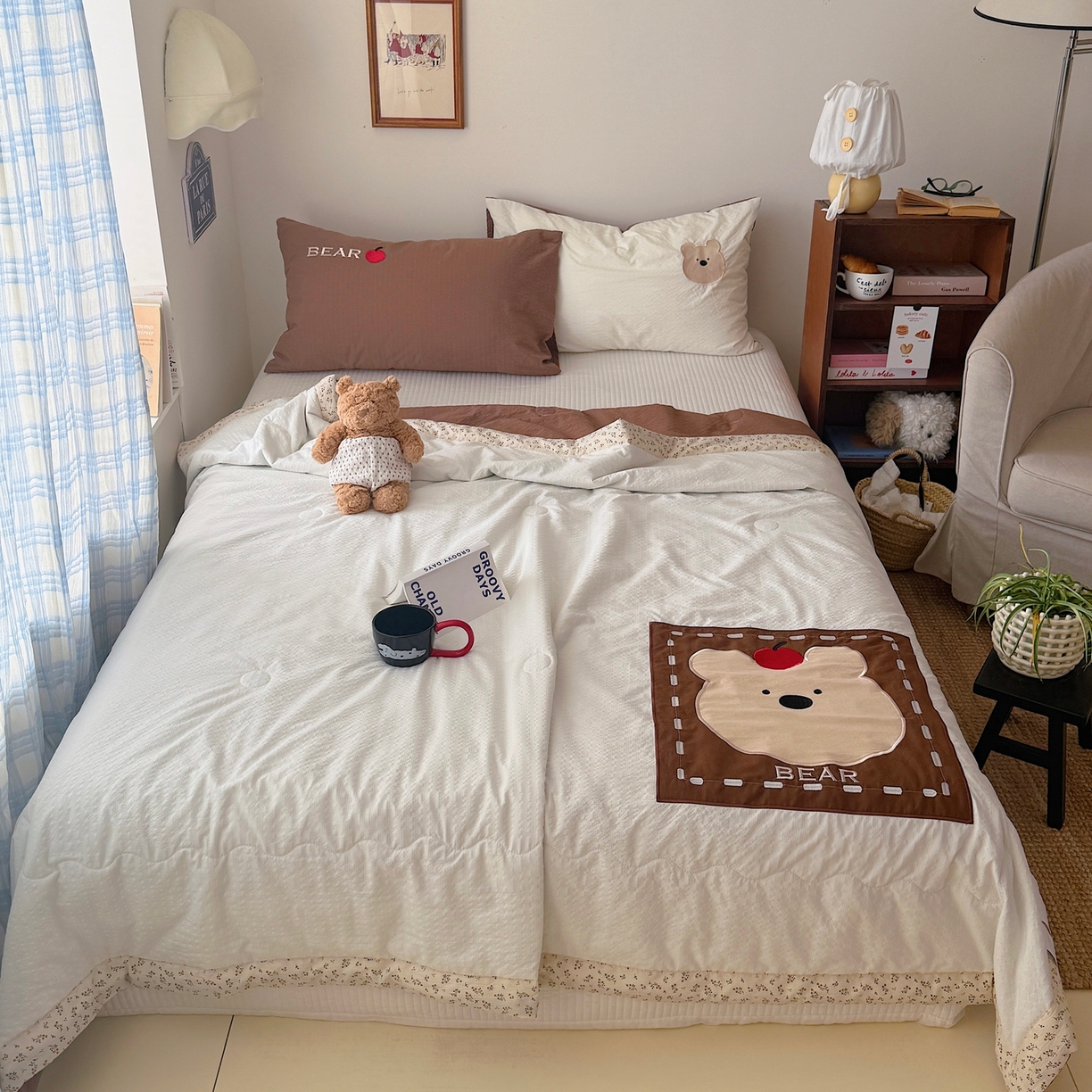 91家纺网 家纺一手货源 找家纺 顾里家纺 2026新款复古甜心泡芙纱贴布绣夏被夏凉被空调被 标签熊