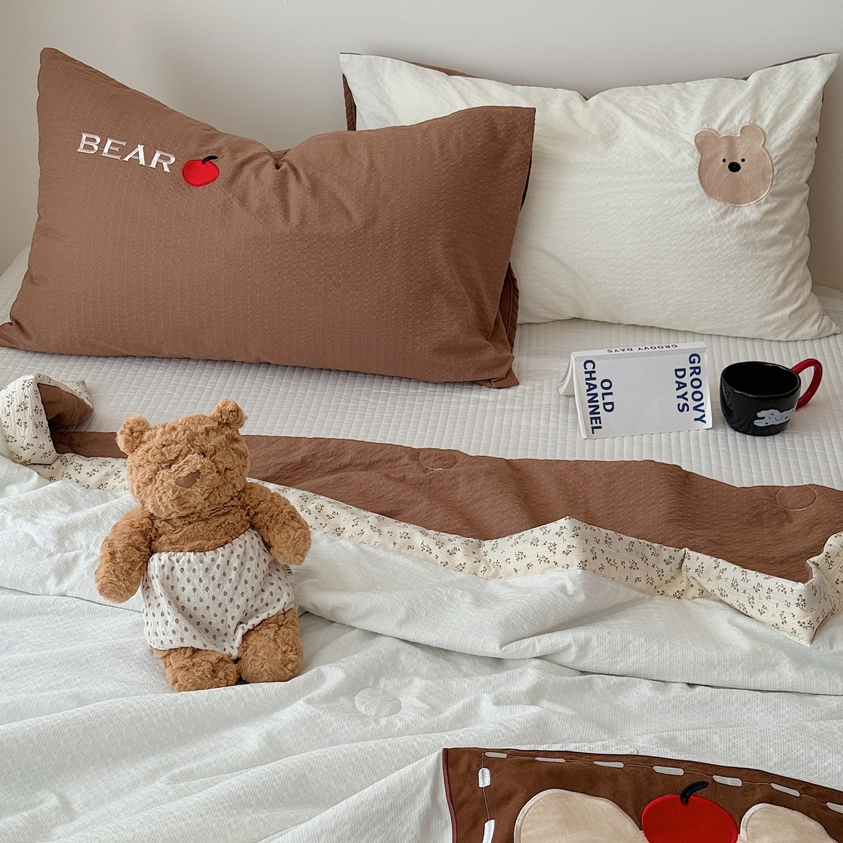 91家纺网 家纺一手货源 找家纺 顾里家纺 2026新款复古甜心泡芙纱贴布绣夏被夏凉被空调被 标签熊