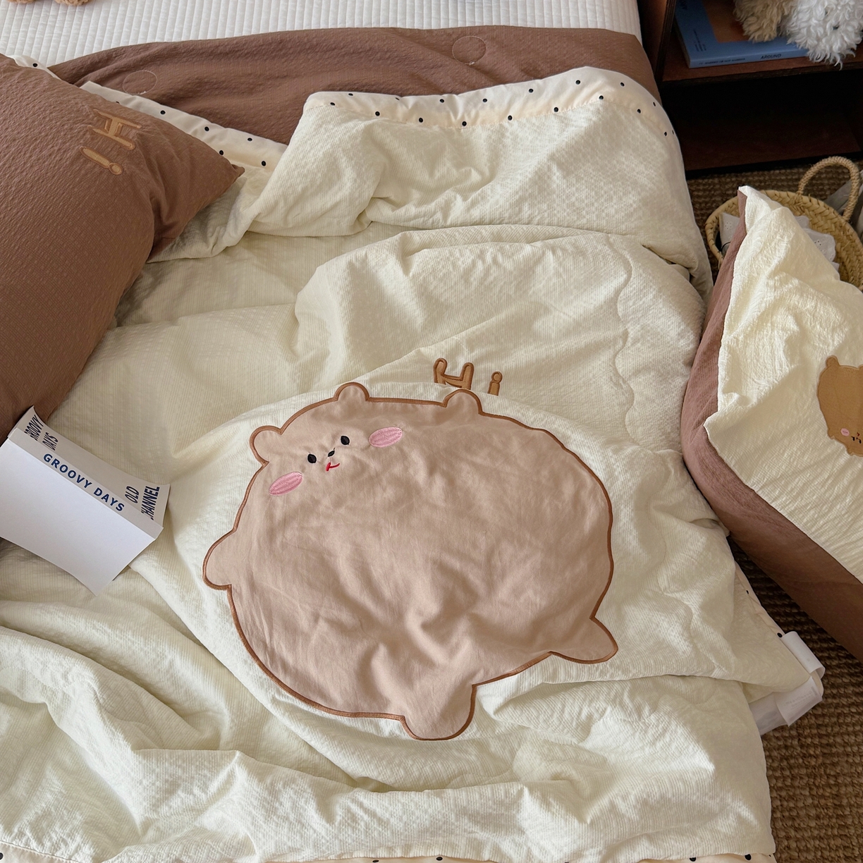 91家纺网 家纺一手货源 找家纺 顾里家纺 2026新款复古甜心泡芙纱贴布绣夏被夏凉被空调被 啵啵熊