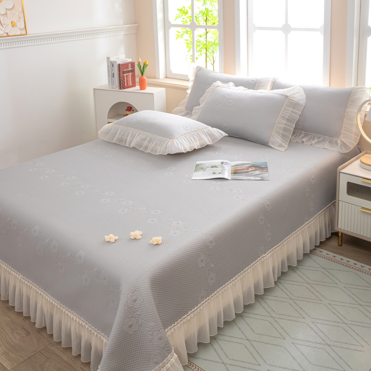 91家纺网 家纺一手货源 找家纺 木兰花 2026新款凉豆豆款PE高分子复合凉感席床盖款凉席三件套-朝花夕拾（可配同色系夏被）控价218 朝花夕拾-灰色