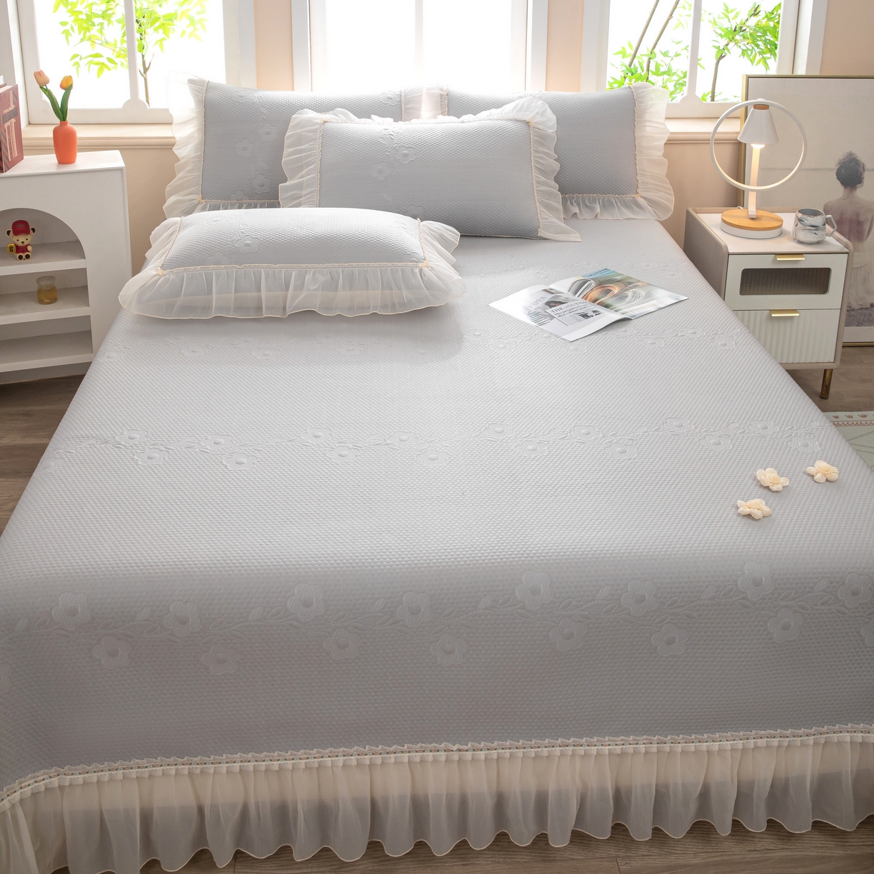 91家纺网 家纺一手货源 找家纺 木兰花 2026新款凉豆豆款PE高分子复合凉感席床盖款凉席三件套-朝花夕拾（可配同色系夏被）控价218 朝花夕拾-灰色