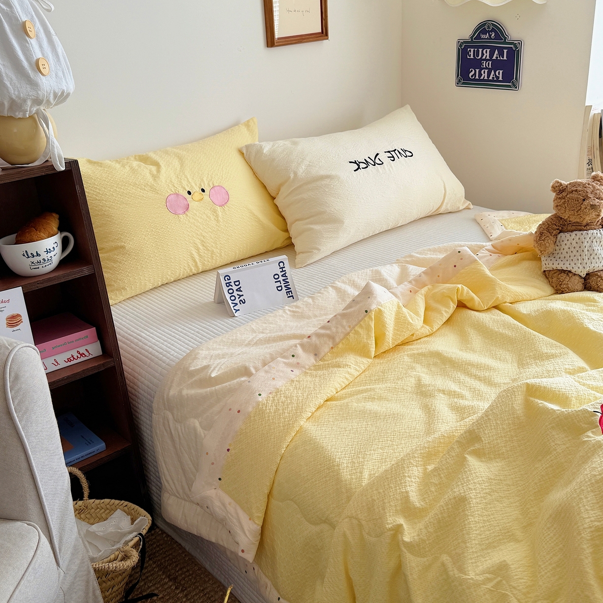 91家纺网 家纺一手货源 找家纺 顾里家纺 2026新款复古甜心泡芙纱贴布绣夏被夏凉被空调被 布丁鸡