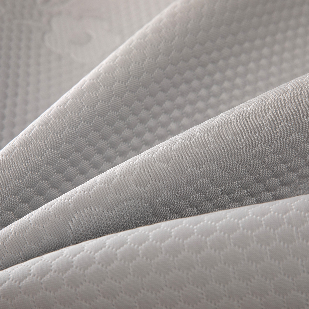 91家纺网 家纺一手货源 找家纺 木兰花 2026新款凉豆豆款PE高分子复合凉感席床盖款凉席三件套-朝花夕拾（可配同色系夏被）控价218 朝花夕拾-灰色