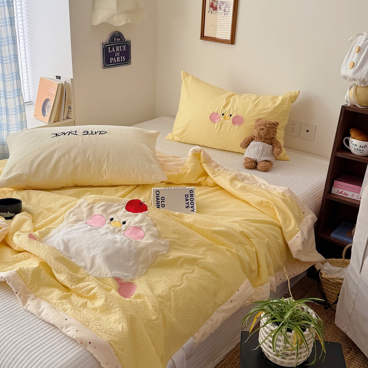 91家纺网 家纺一手货源 找家纺 顾里家纺 2026新款复古甜心泡芙纱贴布绣夏被夏凉被空调被 布丁鸡