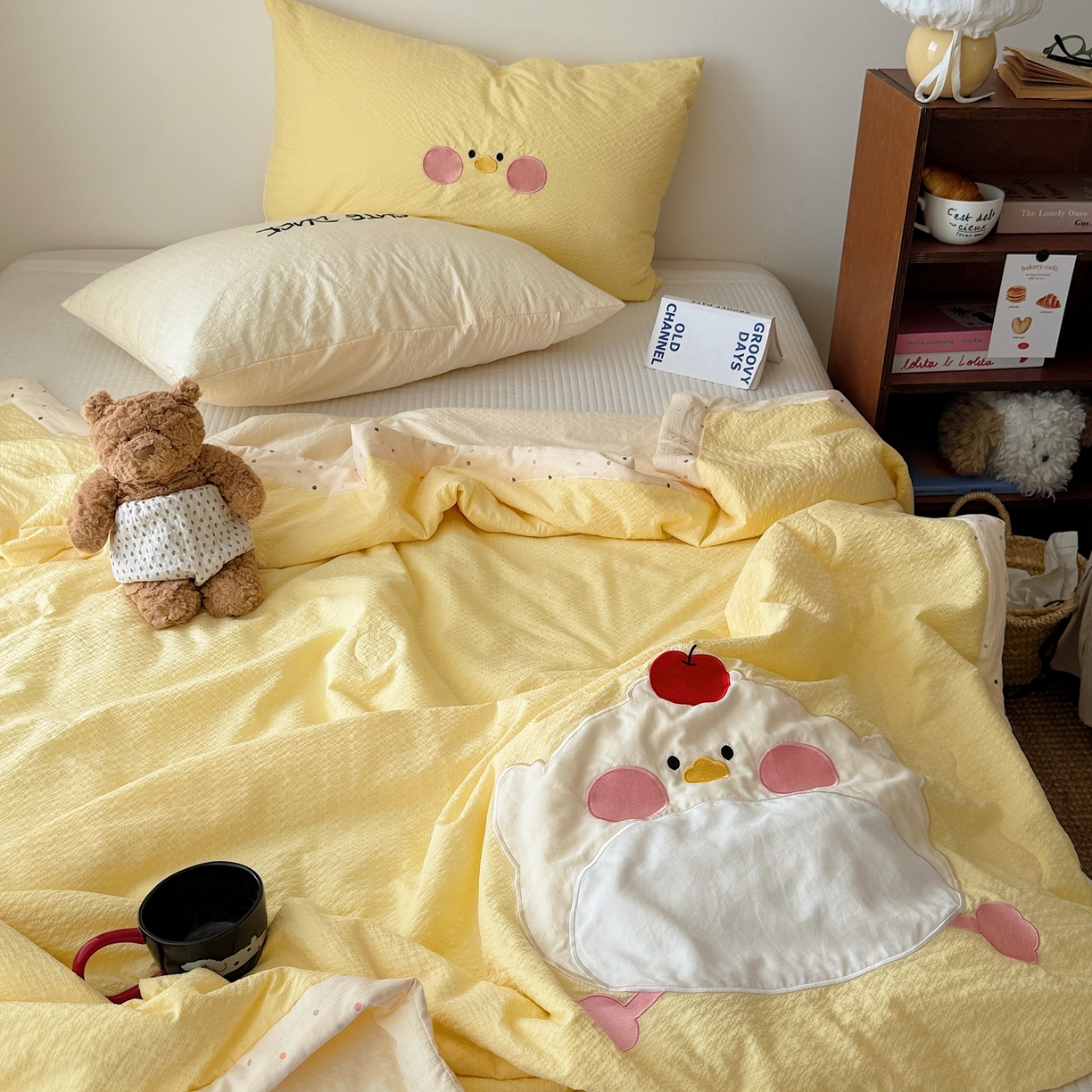 91家纺网 家纺一手货源 找家纺 顾里家纺 2026新款复古甜心泡芙纱贴布绣夏被夏凉被空调被 布丁鸡