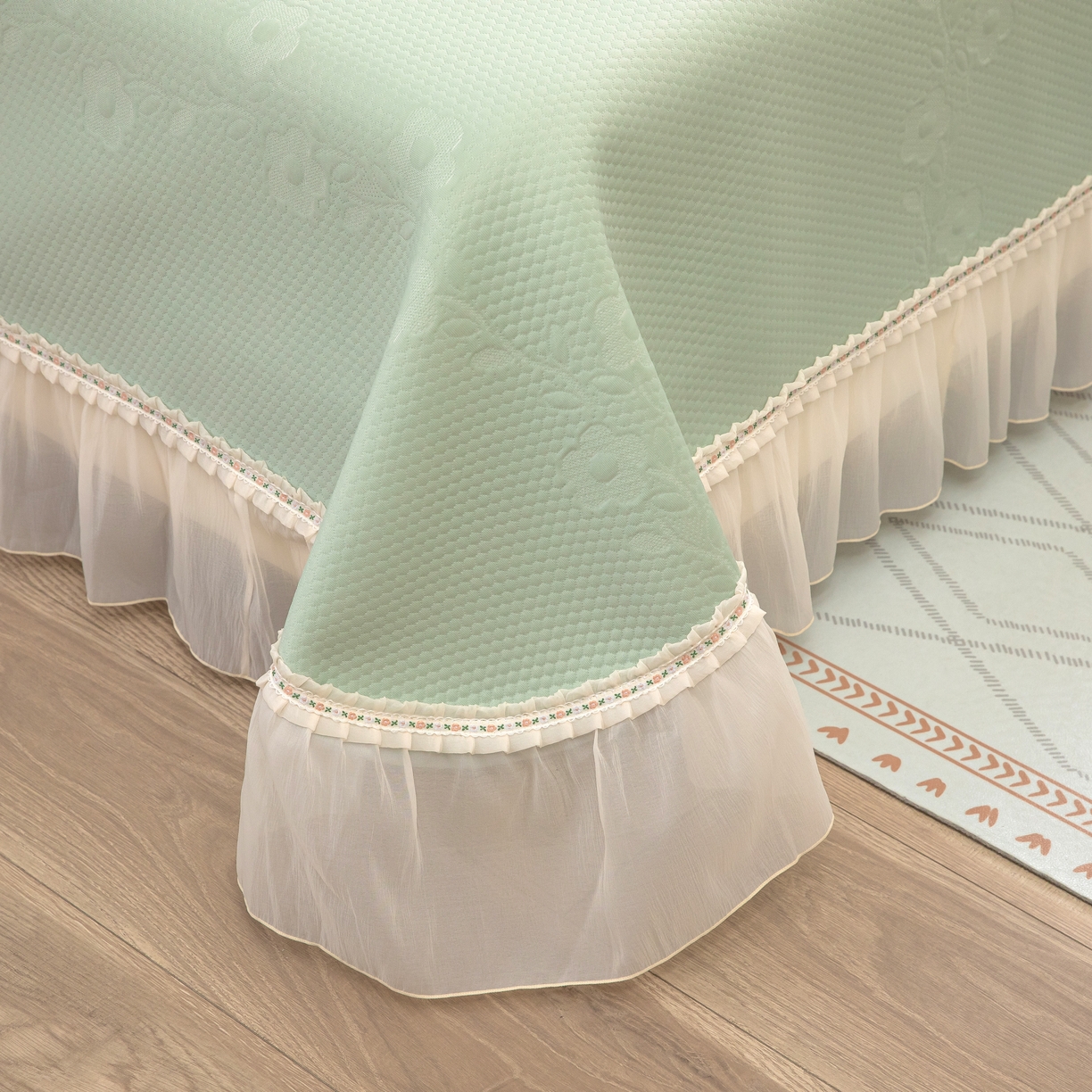 91家纺网 家纺一手货源 找家纺 木兰花 2026新款凉豆豆款PE高分子复合凉感席床盖款凉席三件套-朝花夕拾（可配同色系夏被）控价218 朝花夕拾-绿色