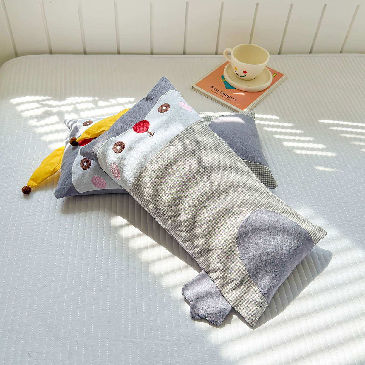 91家纺网 家纺一手货源 找家纺 梦叶草 2026新款全棉贴布绣荞麦枕 全棉贴布绣荞麦枕-企鹅