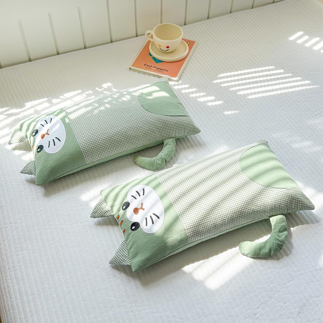 91家纺网 家纺一手货源 找家纺 梦叶草 2026新款全棉贴布绣荞麦枕 全棉贴布绣荞麦枕-猫咪