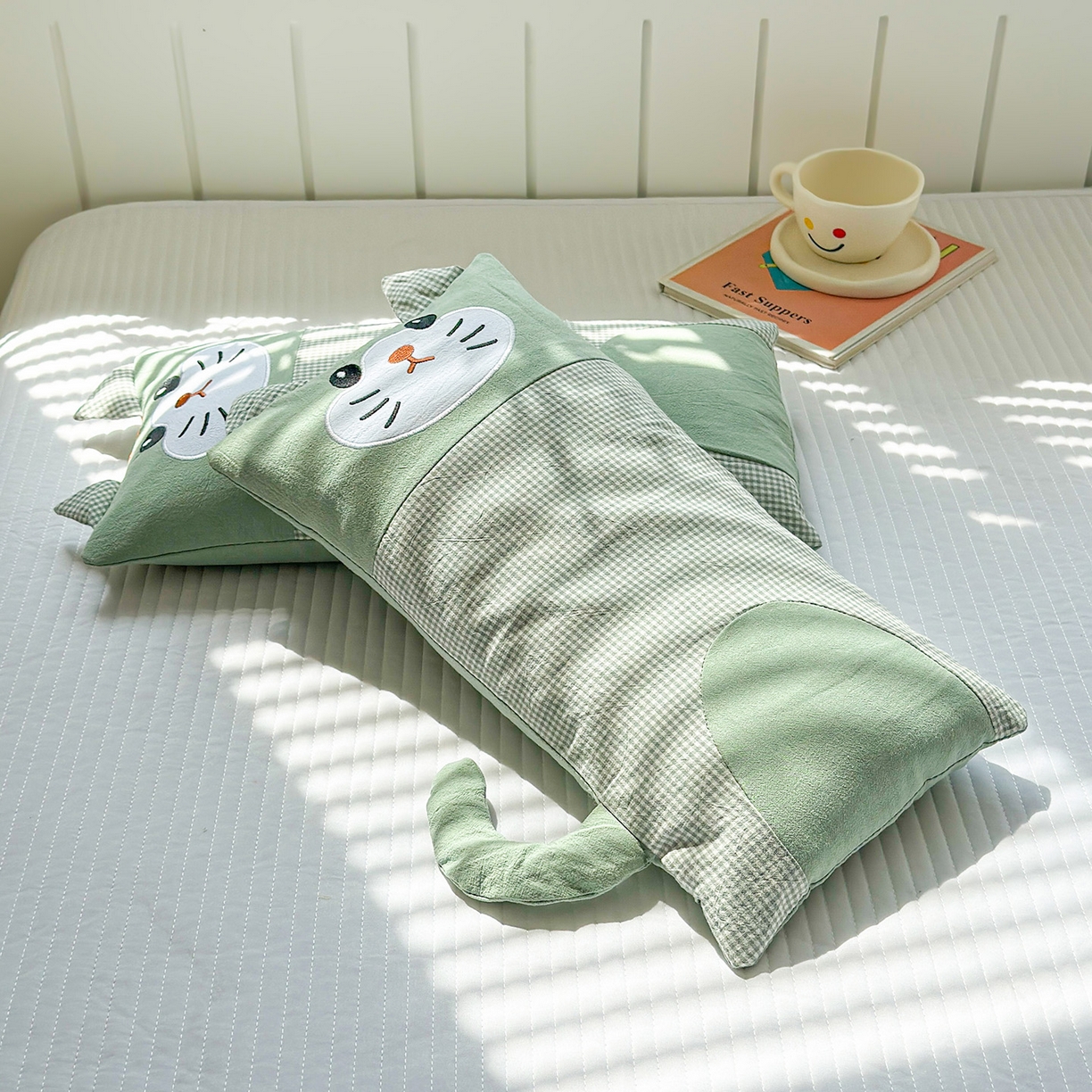 91家纺网 家纺一手货源 找家纺 梦叶草 2026新款全棉贴布绣荞麦枕 全棉贴布绣荞麦枕-猫咪