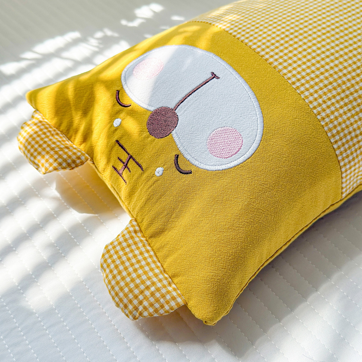 91家纺网 家纺一手货源 找家纺 梦叶草 2026新款全棉贴布绣荞麦枕 全棉贴布绣荞麦枕-小熊