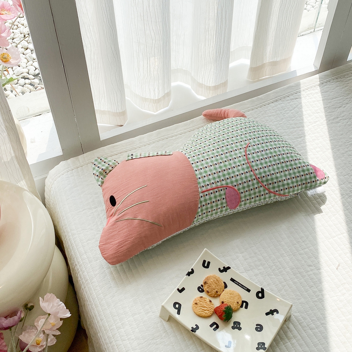 91家纺网 家纺一手货源 找家纺 梦叶草 2026新款全棉贴布绣福格鼠荞麦枕 福格鼠荞麦枕-橘绿