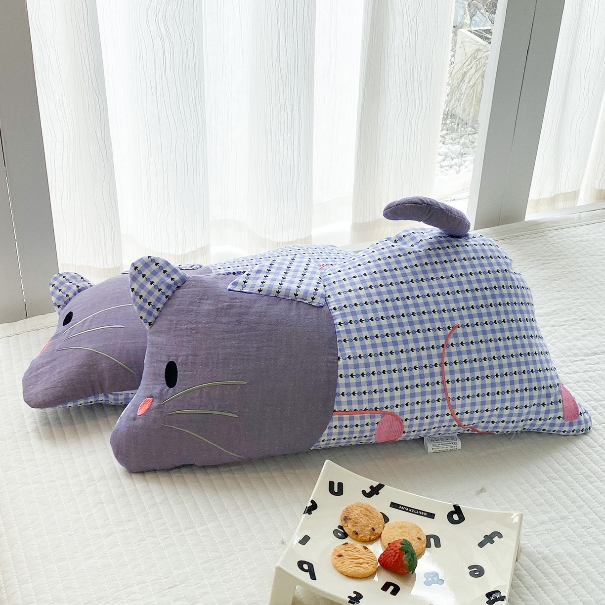 91家纺网 家纺一手货源 找家纺 梦叶草 2026新款全棉贴布绣福格鼠荞麦枕 福格鼠荞麦枕-紫蓝