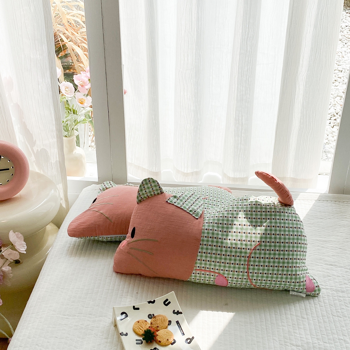 91家纺网 家纺一手货源 找家纺 梦叶草 2026新款全棉贴布绣福格鼠荞麦枕 福格鼠荞麦枕-橘绿